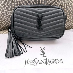 LOU MINI BAG IN QUILTED GRAIN DE POUDRE
EMBOSSED LEATHER